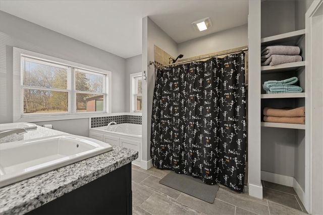 212 Winding Lane, Seneca, SC 29672