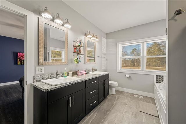 212 Winding Lane, Seneca, SC 29672