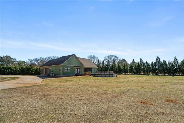 212 Winding Lane, Seneca, SC 29672