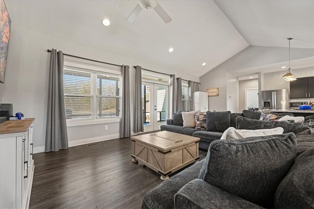 212 Winding Lane, Seneca, SC 29672