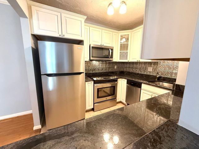 34 South Street 302, Quincy, MA 02169