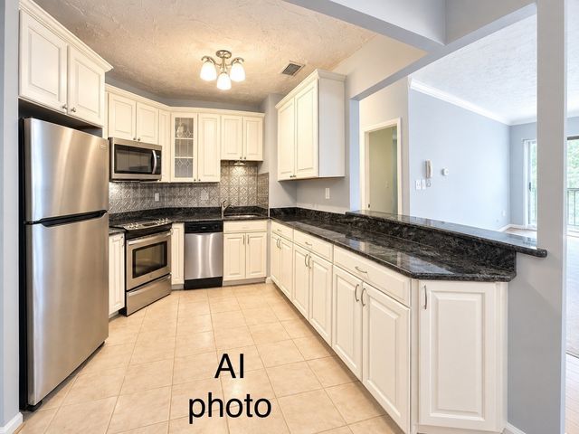 34 South Street 302, Quincy, MA 02169