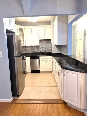 34 South Street 302, Quincy, MA 02169