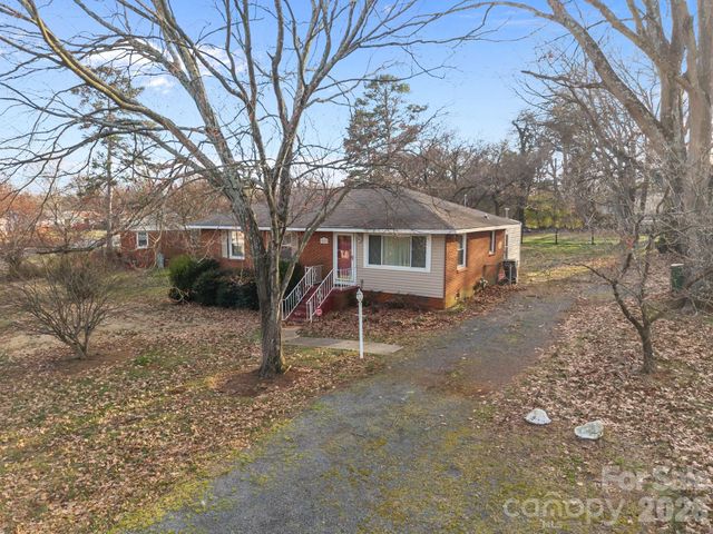 400 Sharview Circle, Charlotte, NC 28217