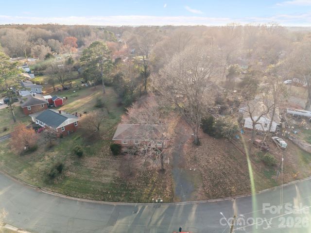 400 Sharview Circle, Charlotte, NC 28217