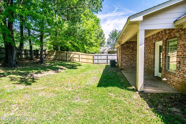 441 Silver Drive, Pearl, MS 39208