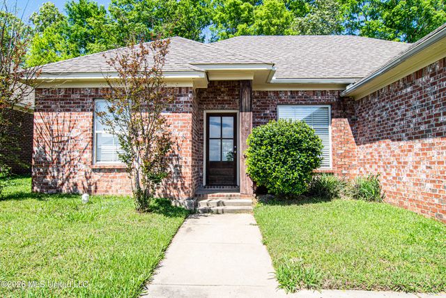 441 Silver Drive, Pearl, MS 39208