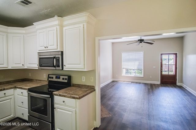 441 Silver Drive, Pearl, MS 39208