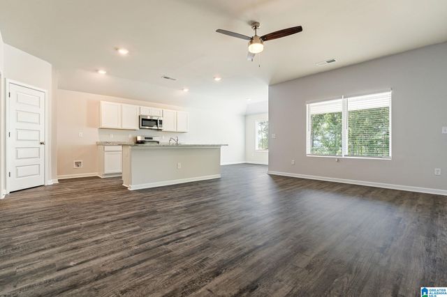327 AMBER AVENUE, Calera, AL 35040