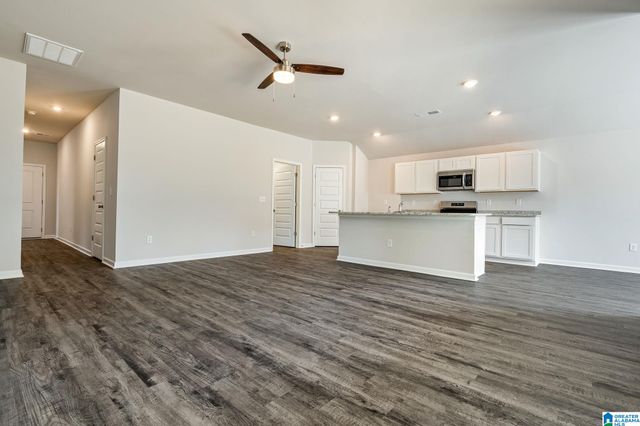327 AMBER AVENUE, Calera, AL 35040