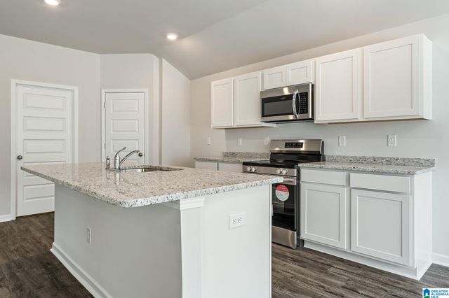 327 AMBER AVENUE, Calera, AL 35040