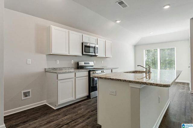 327 AMBER AVENUE, Calera, AL 35040