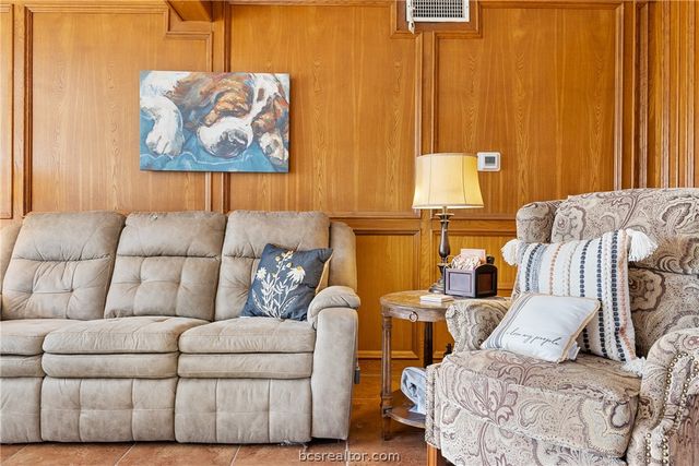 1214 Munson Avenue, College Station, TX 77840