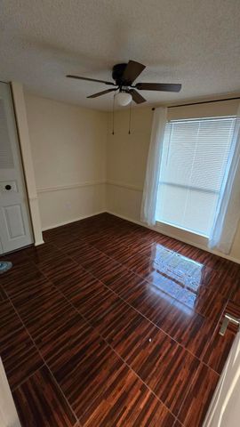 118 CAMBRIDGE Lane, Royal Palm Beach, FL 33411