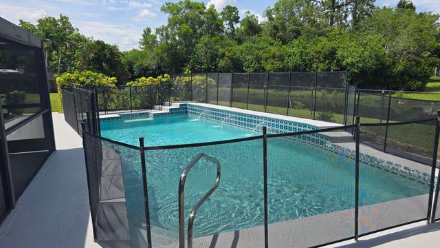 118 CAMBRIDGE Lane, Royal Palm Beach, FL 33411