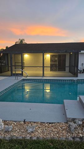 118 CAMBRIDGE Lane, Royal Palm Beach, FL 33411