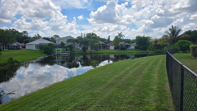 118 CAMBRIDGE Lane, Royal Palm Beach, FL 33411