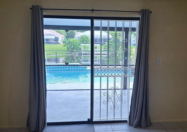 118 CAMBRIDGE Lane, Royal Palm Beach, FL 33411