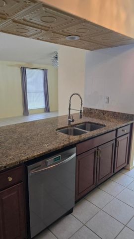 118 CAMBRIDGE Lane, Royal Palm Beach, FL 33411