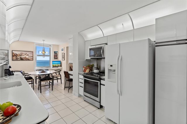 1920 S Ocean Drive 11B, Hallandale Beach, FL 33009