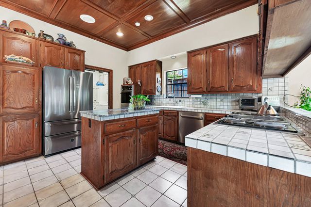 4824 Briargrove Lane, Dallas, TX 75287