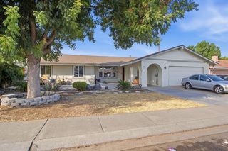 2201 Hale Aloha Way, Ceres, CA 95307