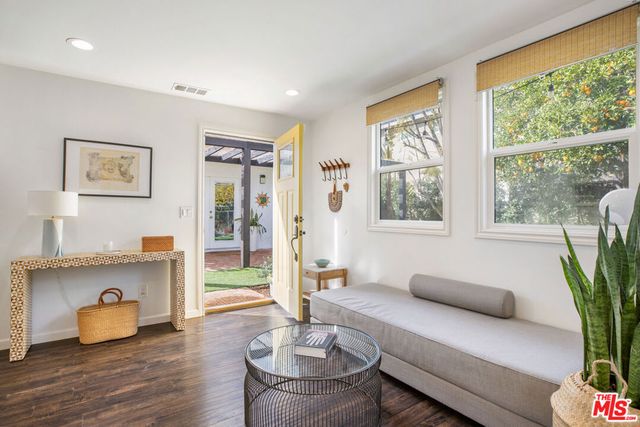 1024 N Naomi Street, Burbank, CA 91505