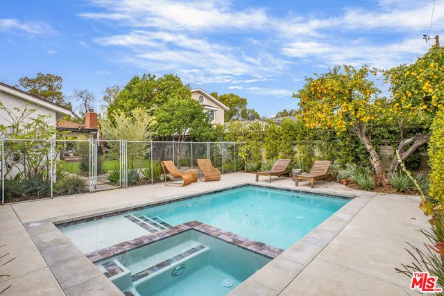 1024 N Naomi Street, Burbank, CA 91505