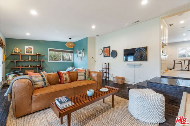 1024 N Naomi Street, Burbank, CA 91505