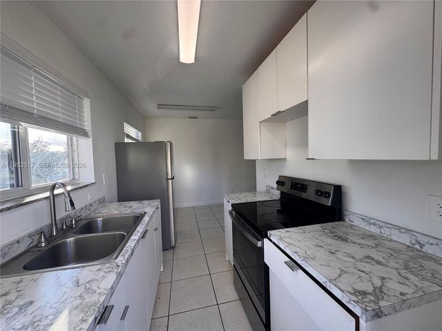 1595 NE 125th Street 6, North Miami, FL 33161