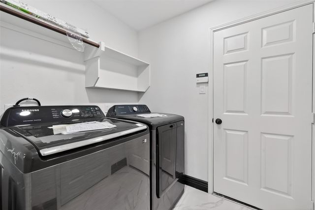 10703 White Bridge Lane, Sugar Land, TX 77498