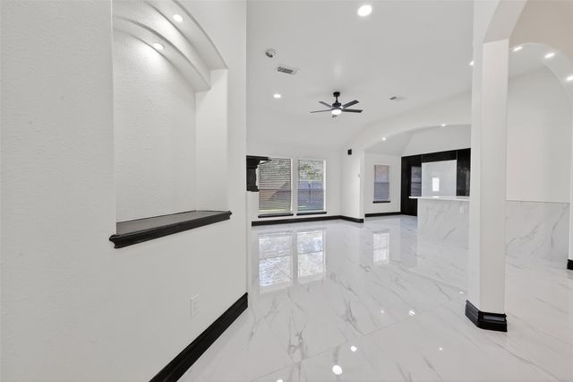 10703 White Bridge Lane, Sugar Land, TX 77498