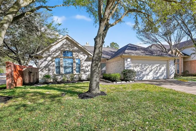 10703 White Bridge Lane, Sugar Land, TX 77498