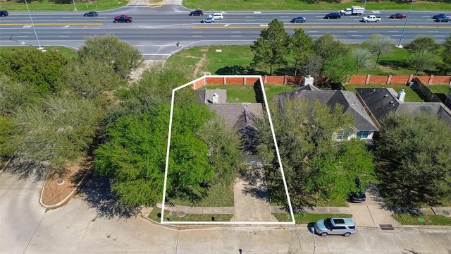 10703 White Bridge Lane, Sugar Land, TX 77498