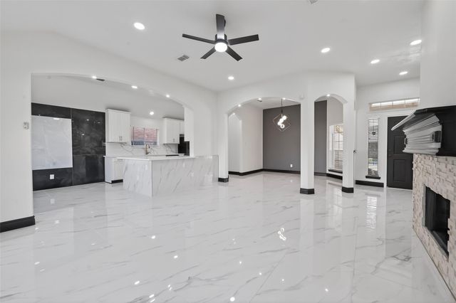 10703 White Bridge Lane, Sugar Land, TX 77498