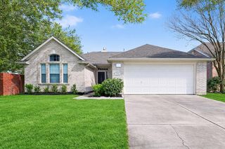 10703 White Bridge Lane, Sugar Land, TX 77498