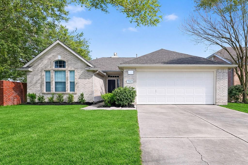 10703 White Bridge Lane, Sugar Land, TX 77498