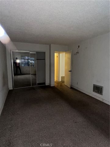 18530 Hatteras Street 212, Tarzana, CA 91356