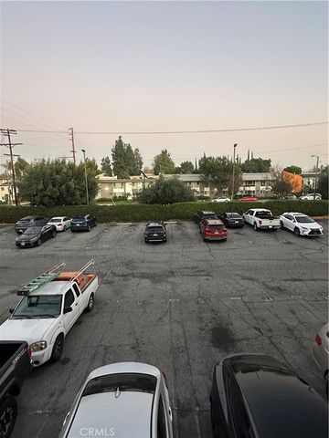 18530 Hatteras Street 212, Tarzana, CA 91356