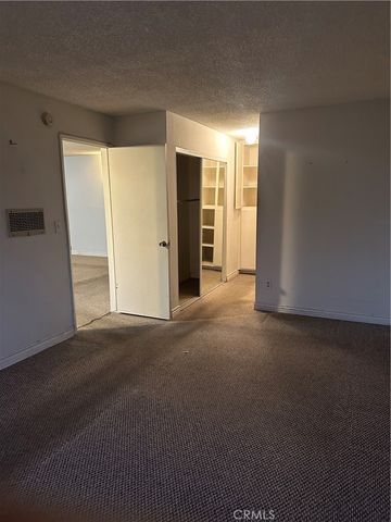 18530 Hatteras Street 212, Tarzana, CA 91356