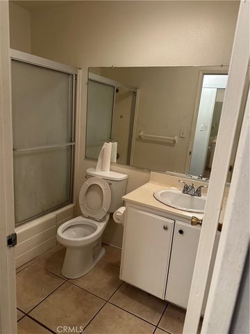 18530 Hatteras Street 212, Tarzana, CA 91356