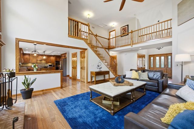 6183 Tyrnbury Drive, Lisle, IL 60532