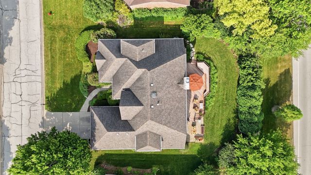 6183 Tyrnbury Drive, Lisle, IL 60532
