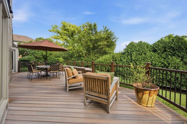 6183 Tyrnbury Drive, Lisle, IL 60532