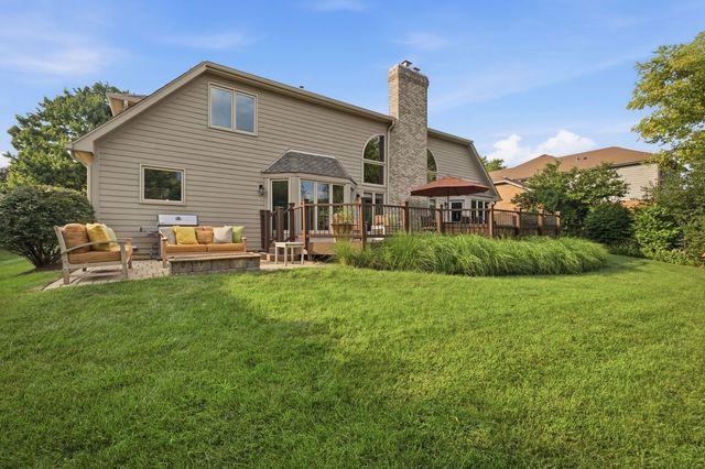 6183 Tyrnbury Drive, Lisle, IL 60532