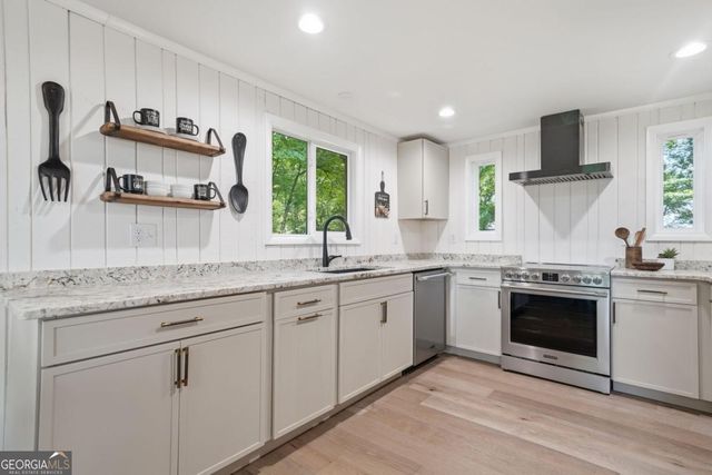 1220 Walnut Ridge, Ellijay, GA 30536