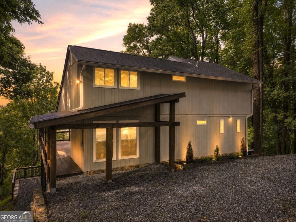 1220 Walnut Ridge, Ellijay, GA 30536