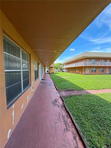 291 NW 177th Street C-117, Miami Gardens, FL 33169