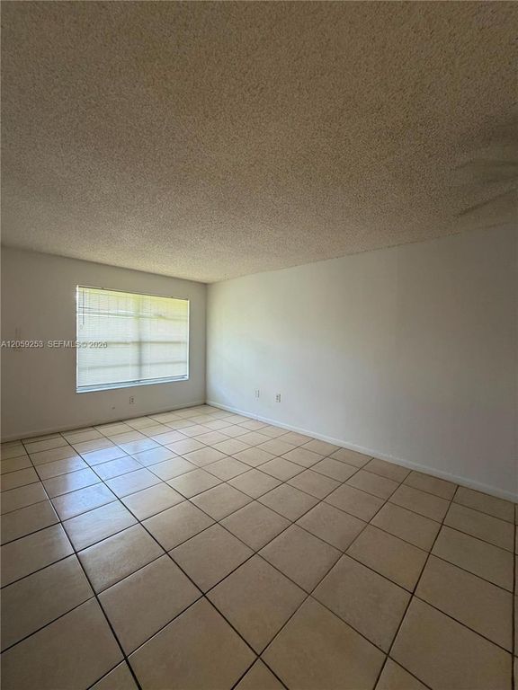 291 NW 177th Street C-117, Miami Gardens, FL 33169