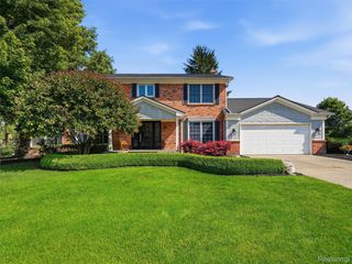 2463 Kimberly Fair Street, Rochester Hills, MI 48309